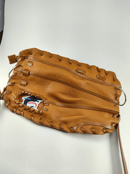 Finger Glove Purse - Miami Marlins