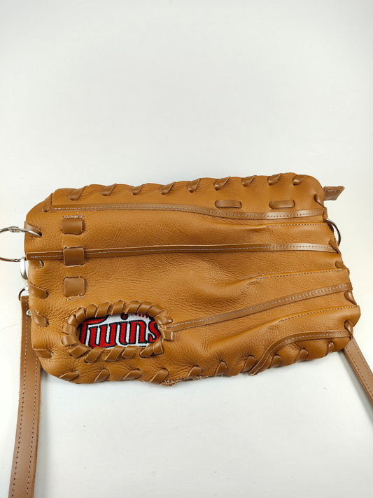 Finger Glove Purse - Minnesota Twins Large Emblem