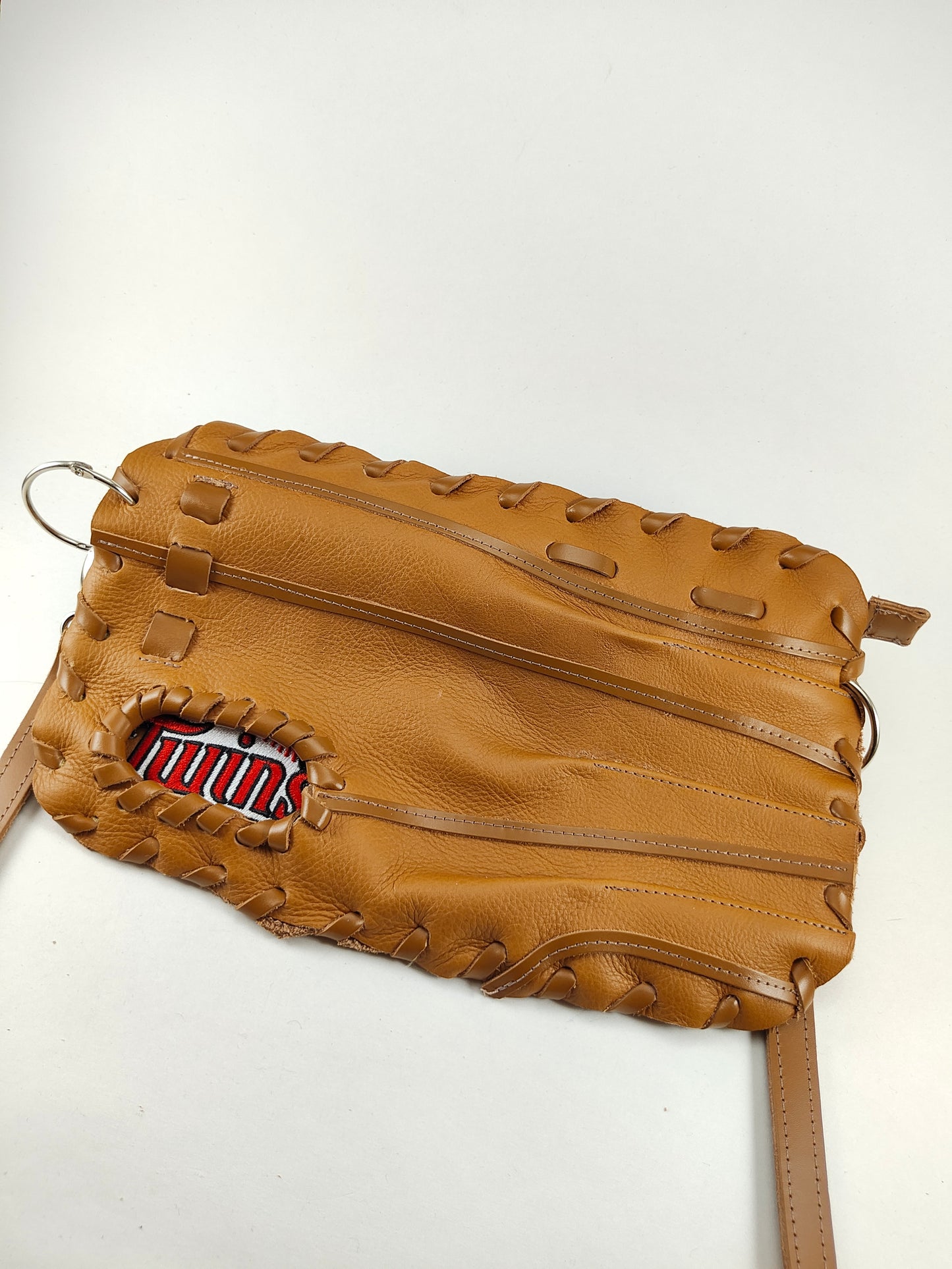 Finger Glove Purse - Minnesota Twins Large Emblem