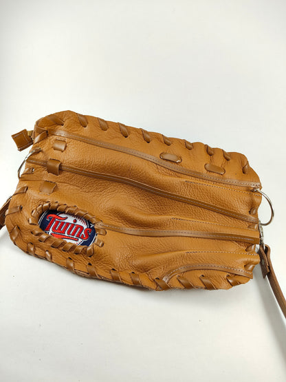 Finger Glove Purse - Minnesota Twins Small Emblem