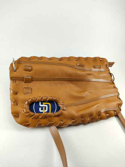 Finger Glove Purse - San Diego Padres SD Circle