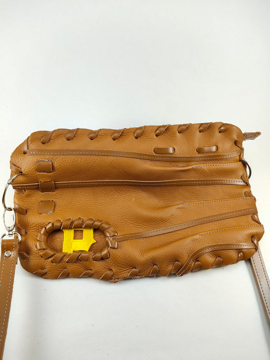 Finger Glove Purse - Pittsburg Pirates Small P