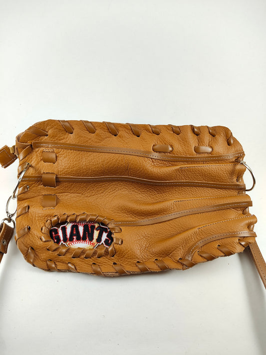 Finger Glove Purse - San Francisco Giants Emblem