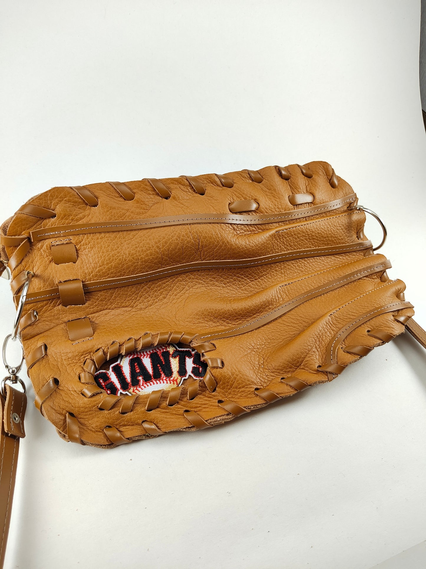 Finger Glove Purse - San Francisco Giants Emblem