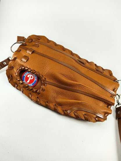 Finger Glove Purse - Philadelphia Phillies P