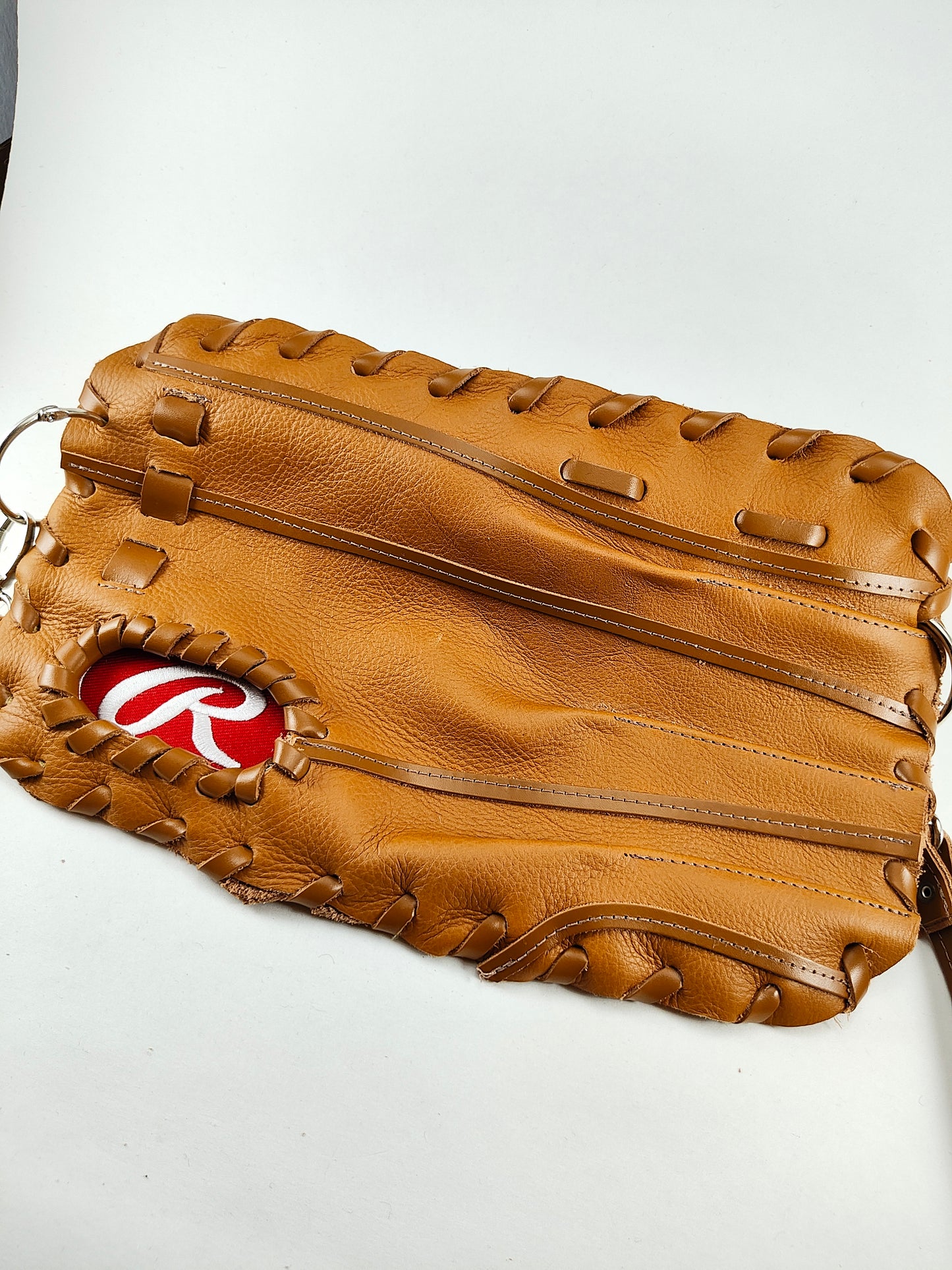 Finger Glove Purse - Rawlings R
