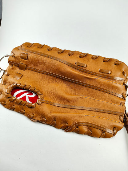 Finger Glove Purse - Rawlings R