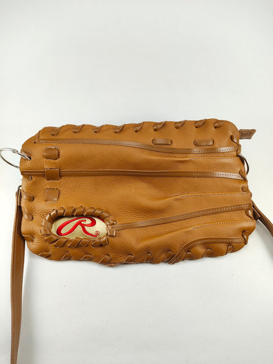 Finger Glove Purse - Rawlings Red R on Gold