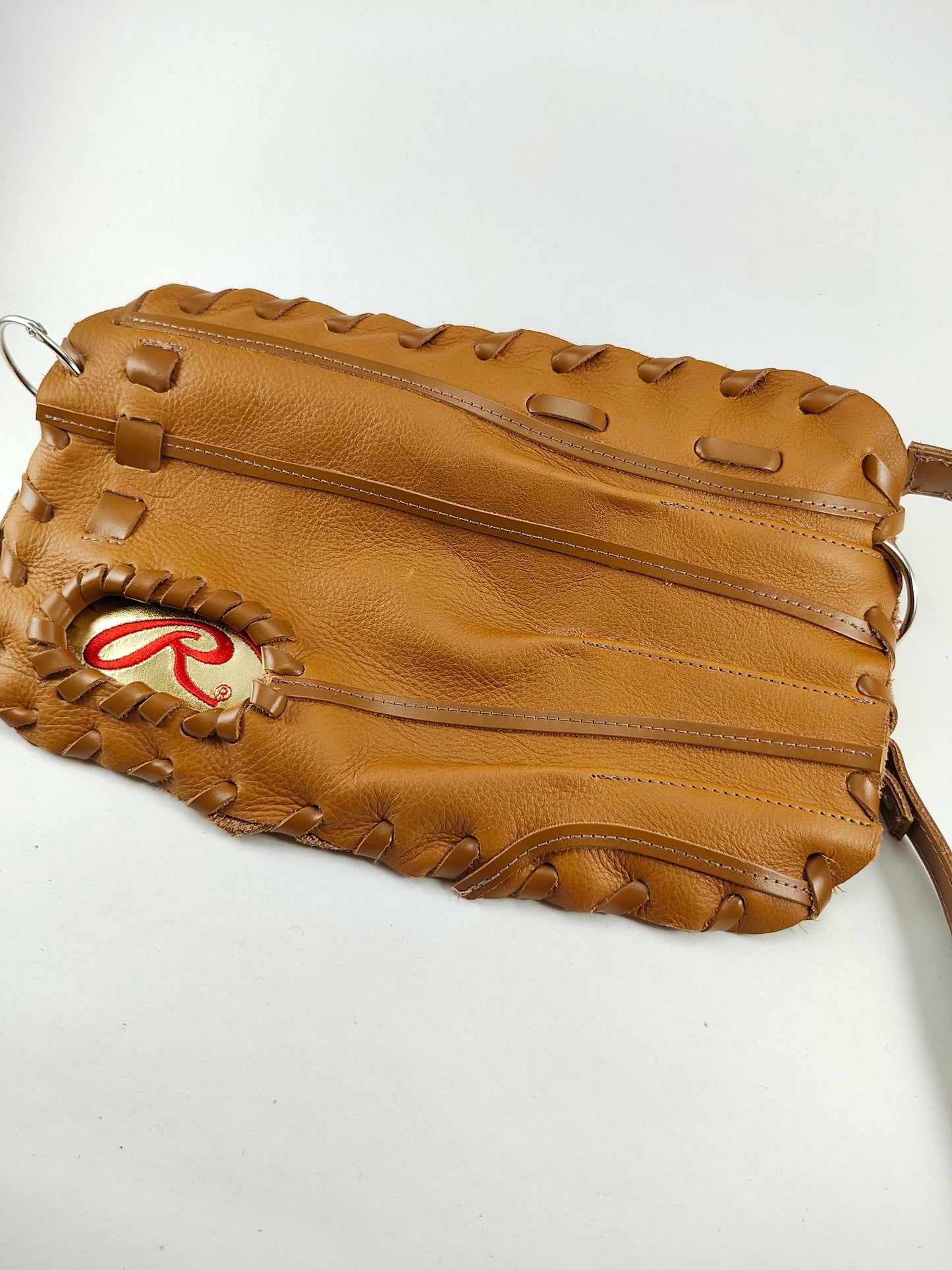 Finger Glove Purse - Rawlings Red R on Gold