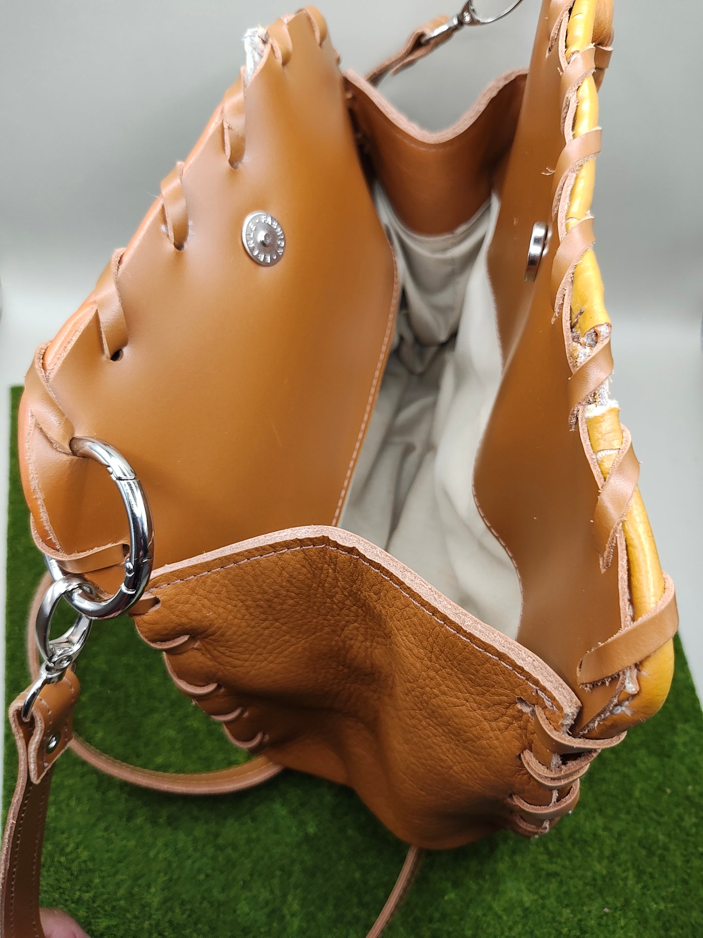 Innings Mini Tote - UP1