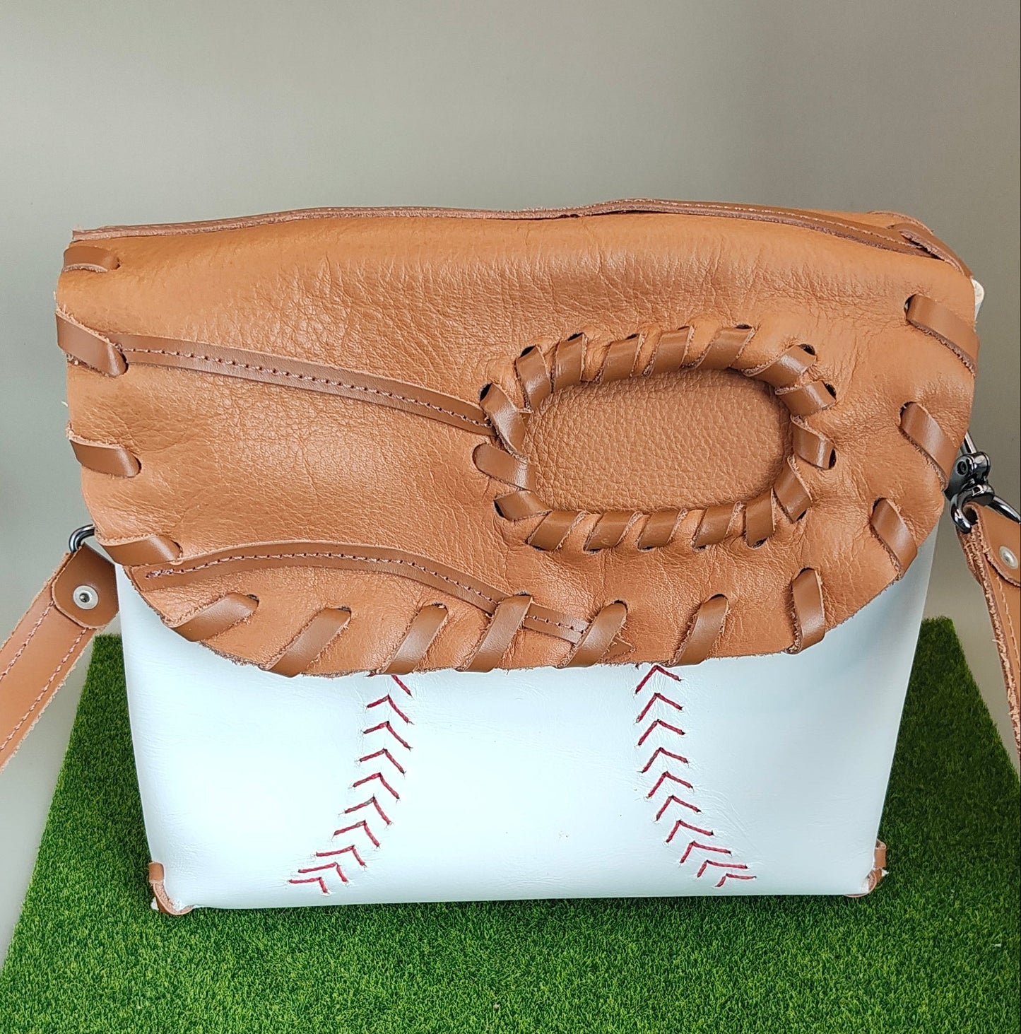 Walk Off Purse Pre-Order