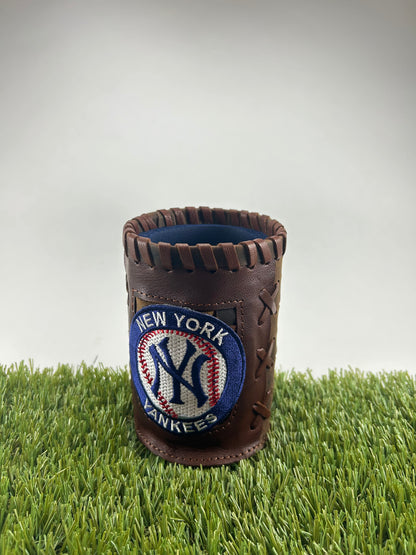 Vintage Pocket Coozie - New York Yankees NY Ball Circle