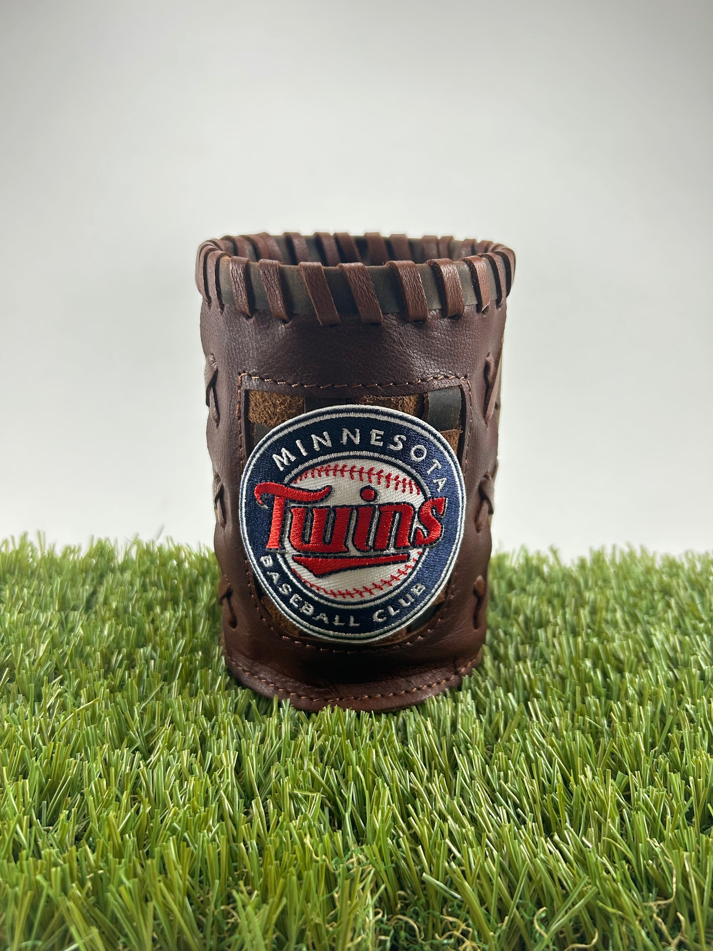 Vintage Pocket Coozie - Minnesota Twins Emblem Circle