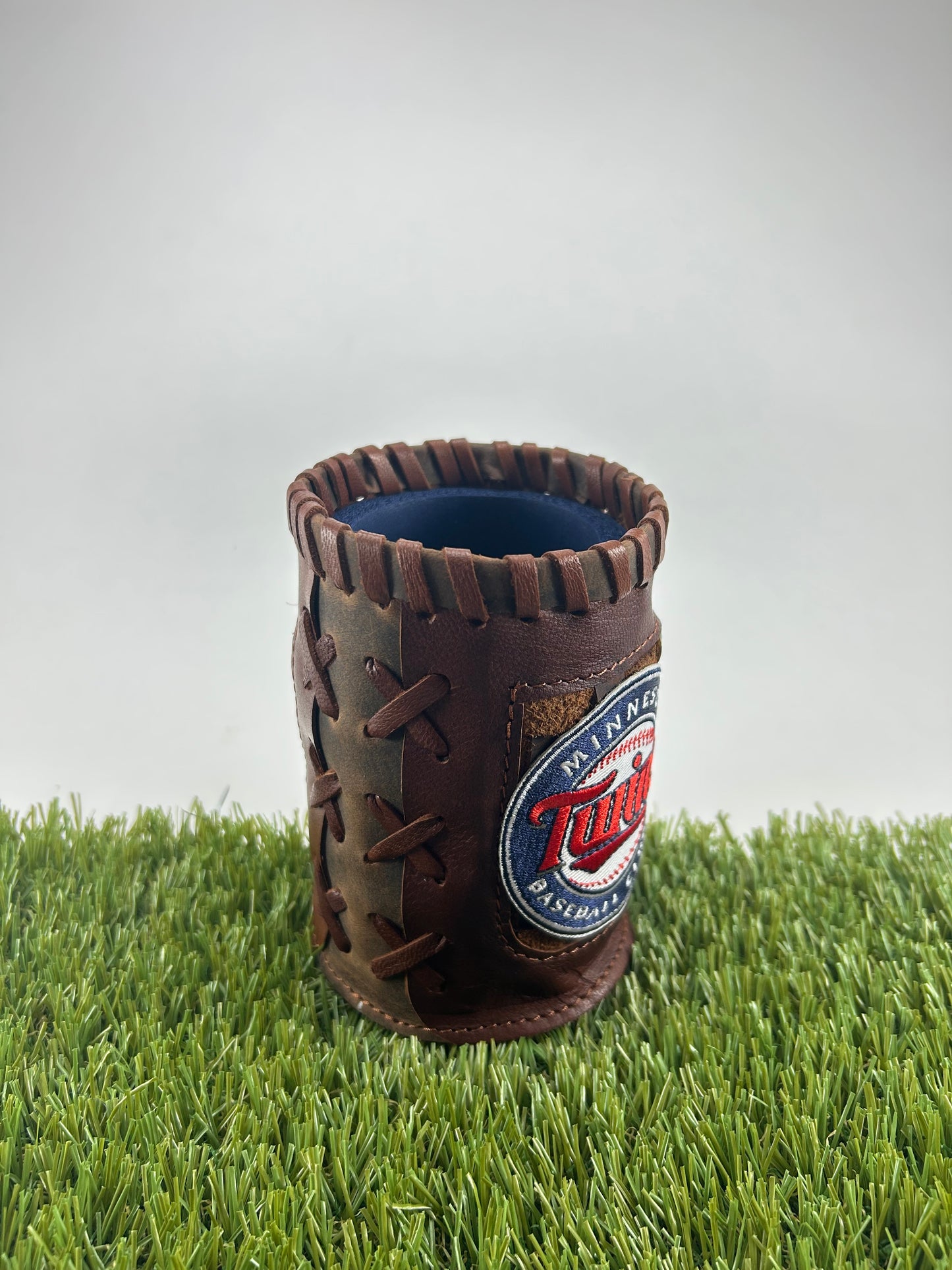 Vintage Pocket Coozie - Minnesota Twins Emblem Circle