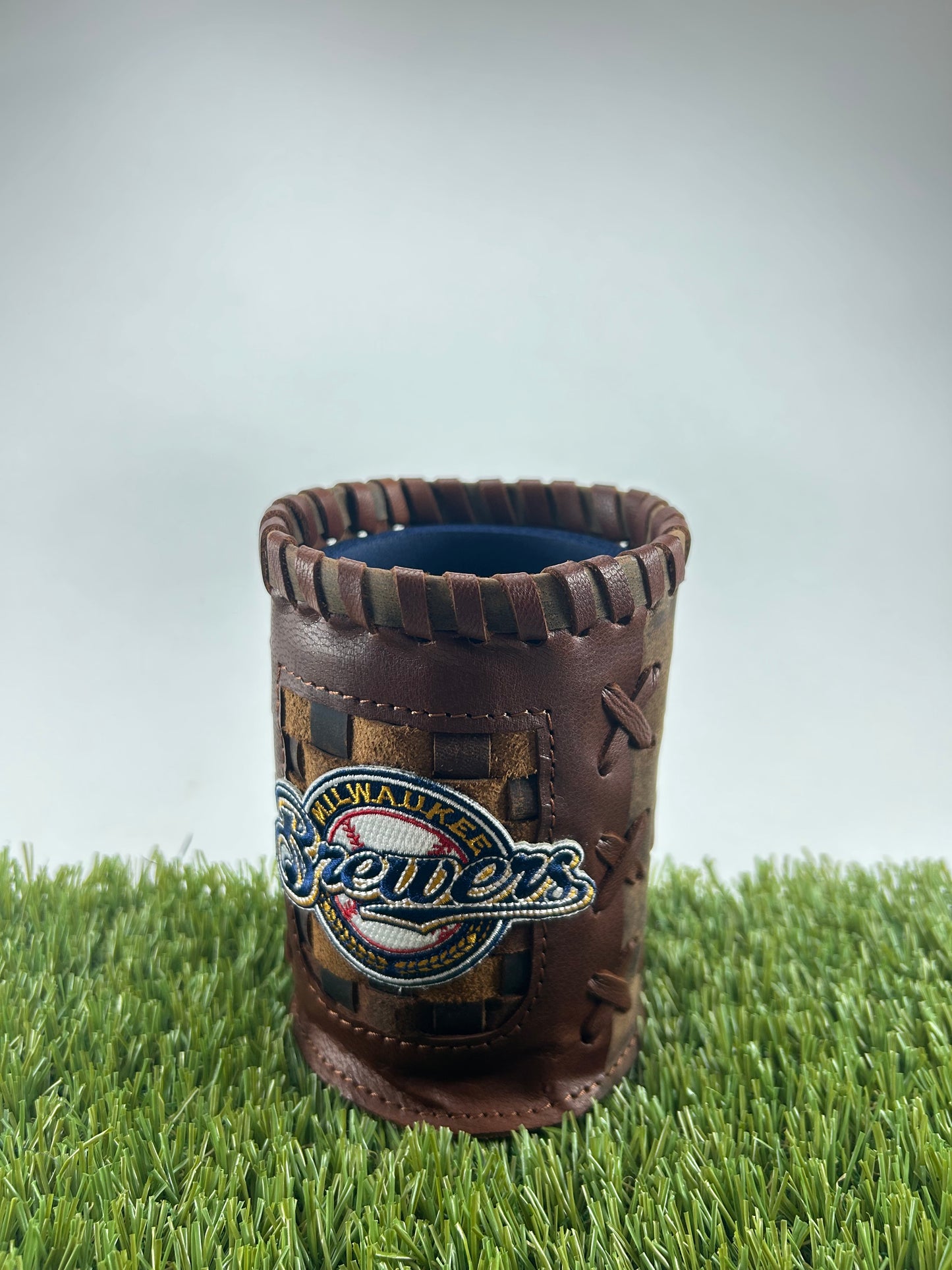 Vintage Pocket Coozie - Milwaukee Brewers Emblem