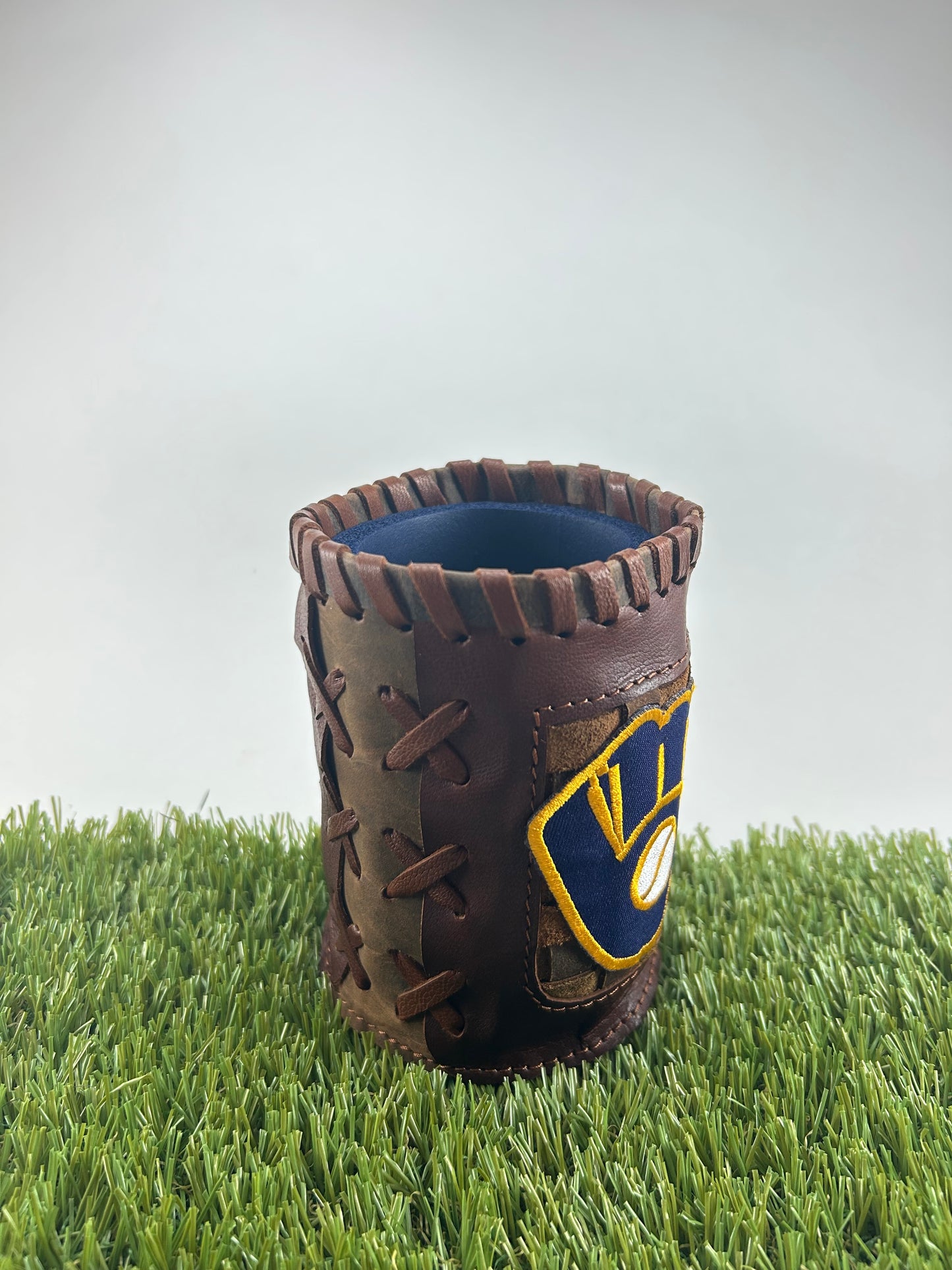 Vintage Pocket Coozie - Milwaukee Brewers Mitt