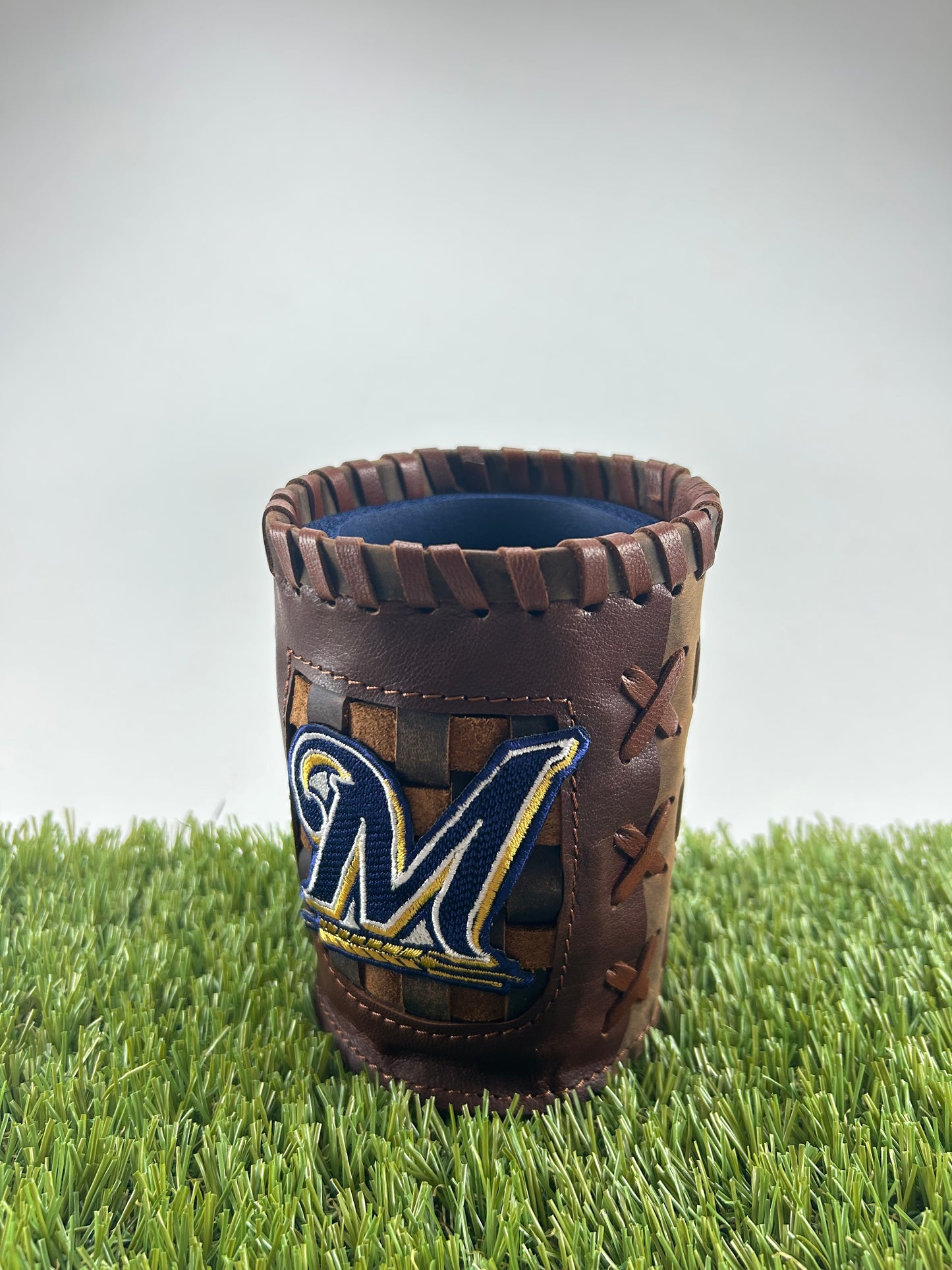 Vintage Pocket Coozie - Milwaukee Brewers M