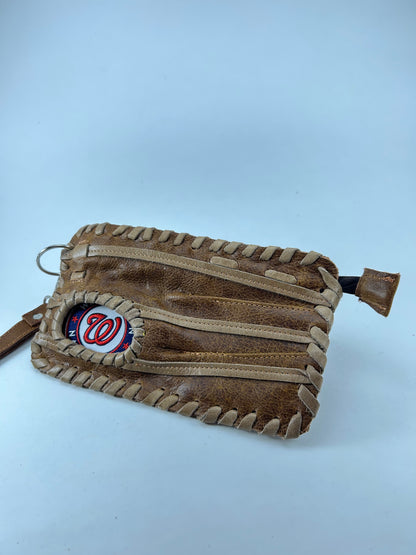 Finger Glove Wristlet - Washington Nationals Round
