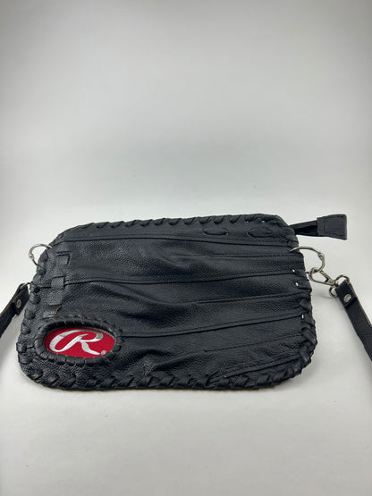 Black Finger Glove Purse - Rawlings R Grayscale