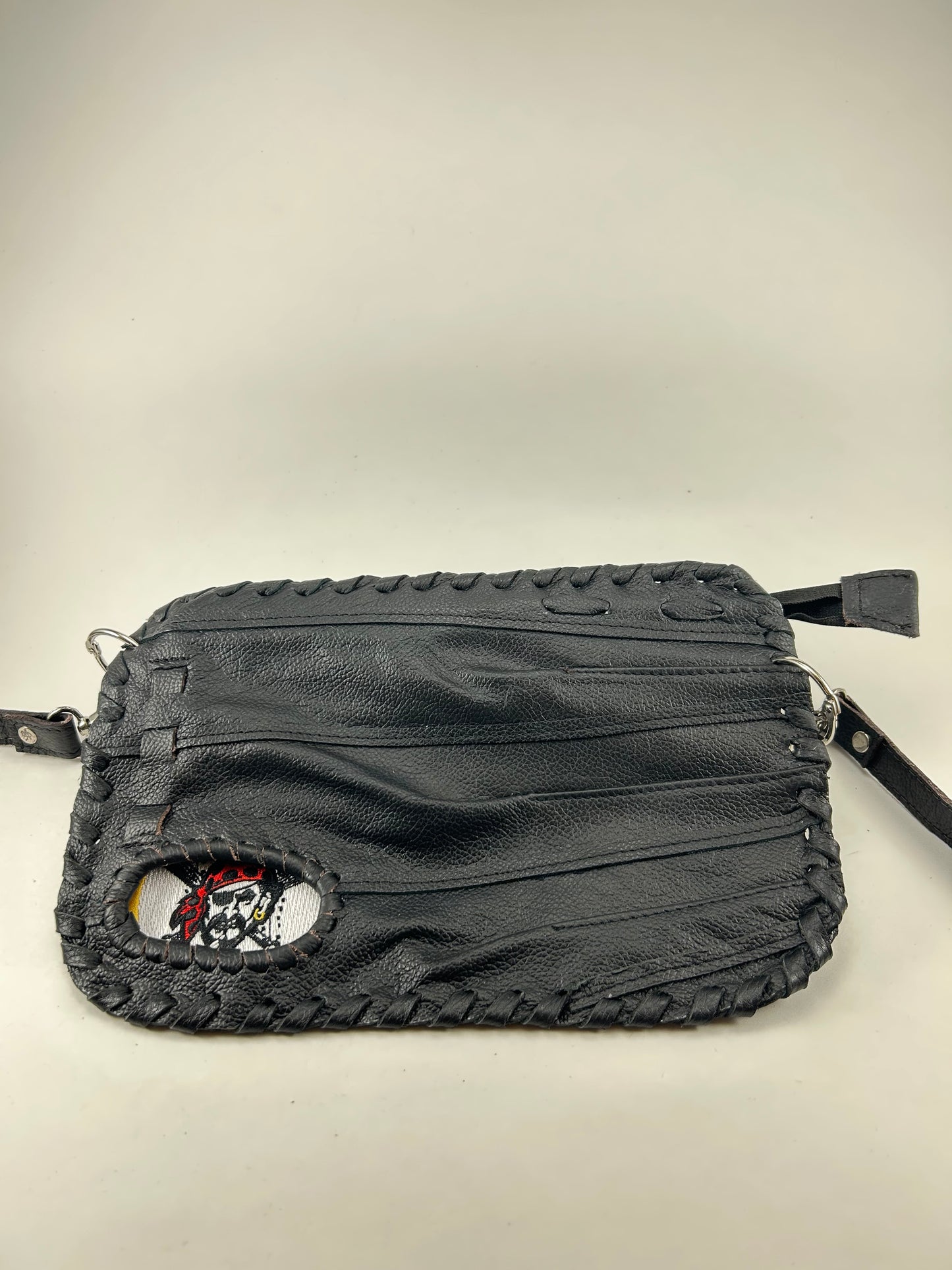 Black Finger Glove Purse - Pittsburg Pirates Baseball