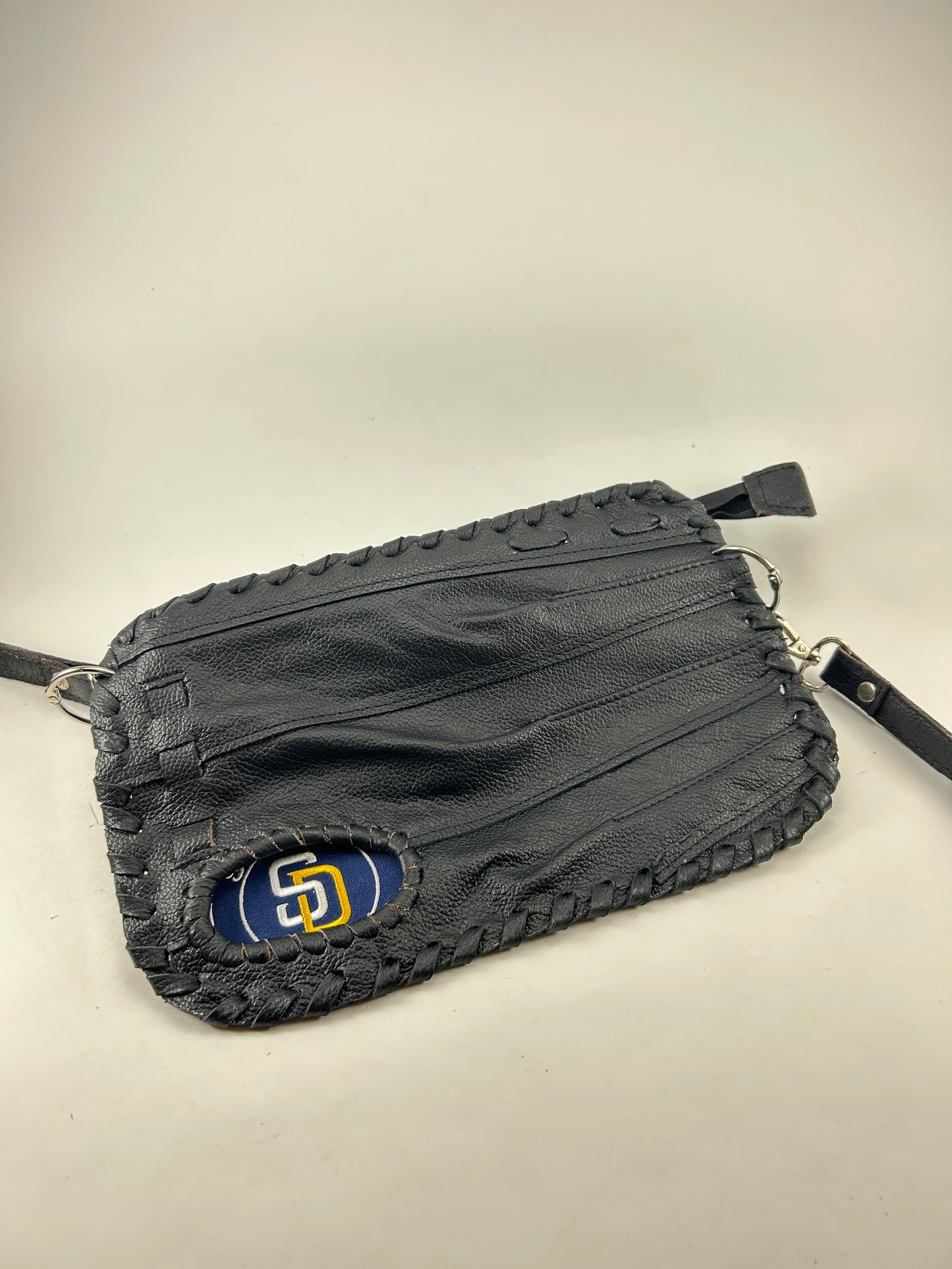 Black Finger Glove Purse - San Diego Padres SD on Blue