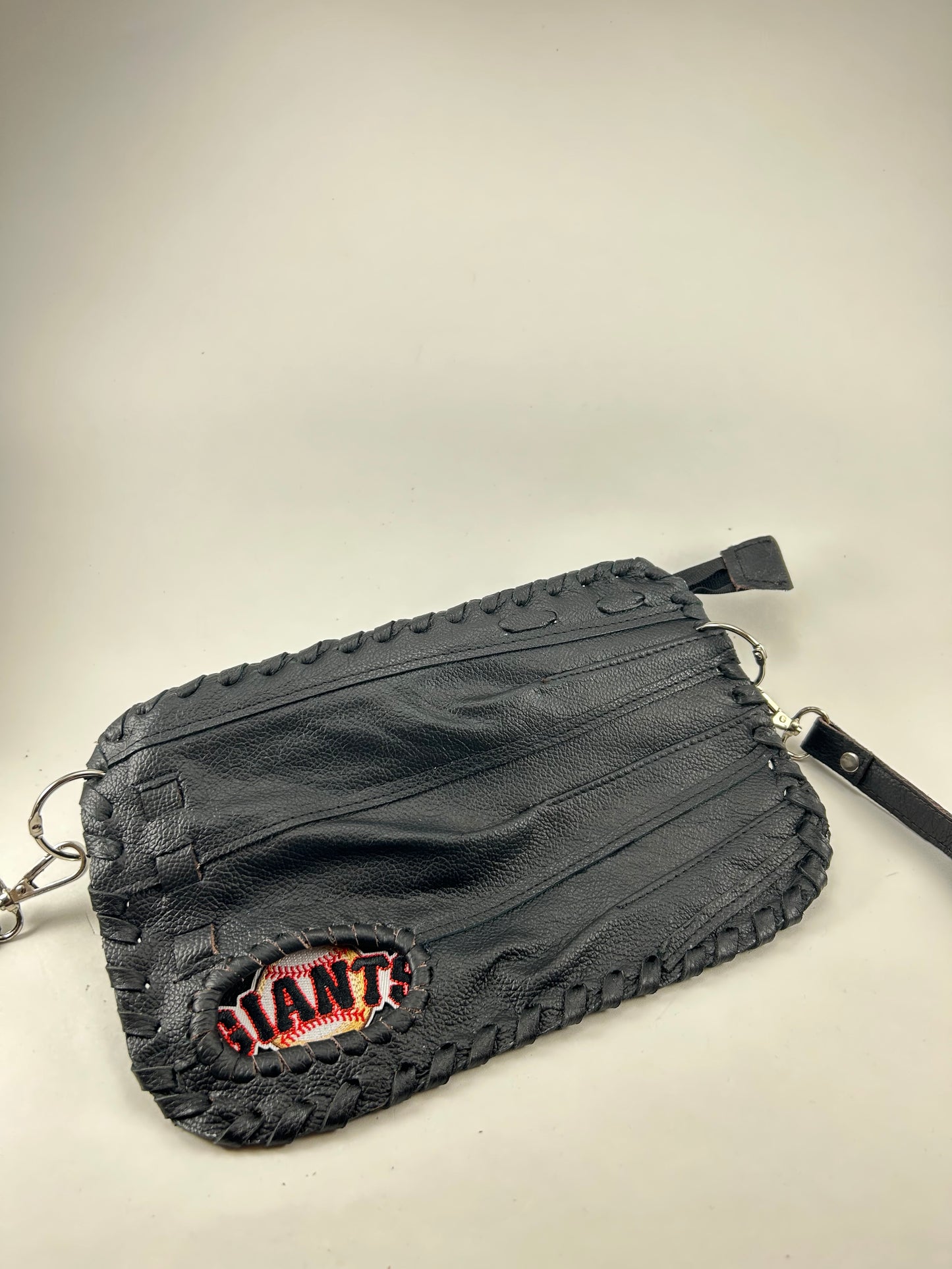 Black Finger Glove Purse - San Francisco Giants Baseball