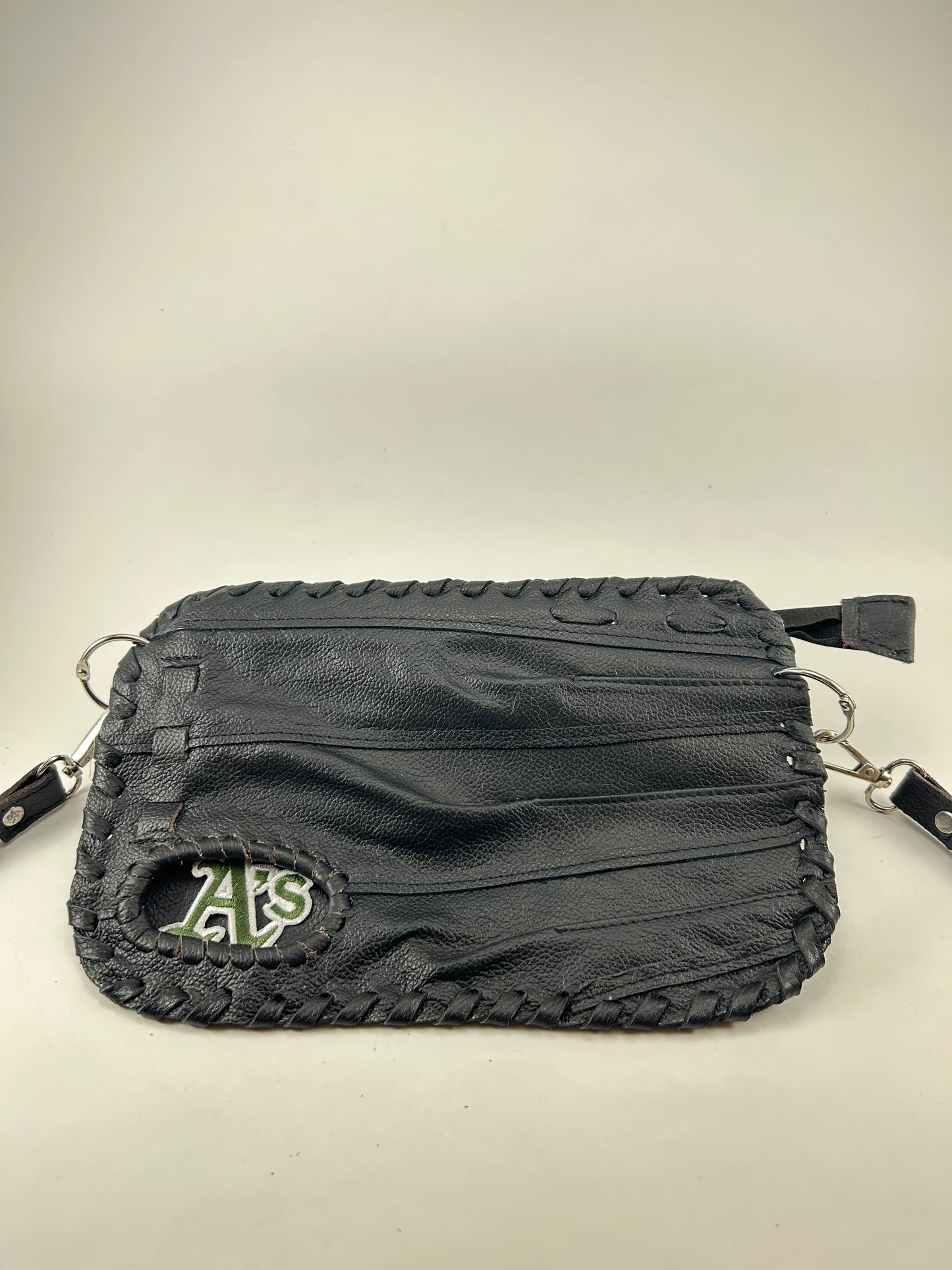Black Finger Glove Purse - Oakland Athletics Green A's