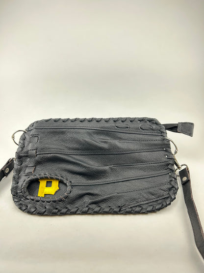 Black Finger Glove Purse - Pittsburg Pirates P