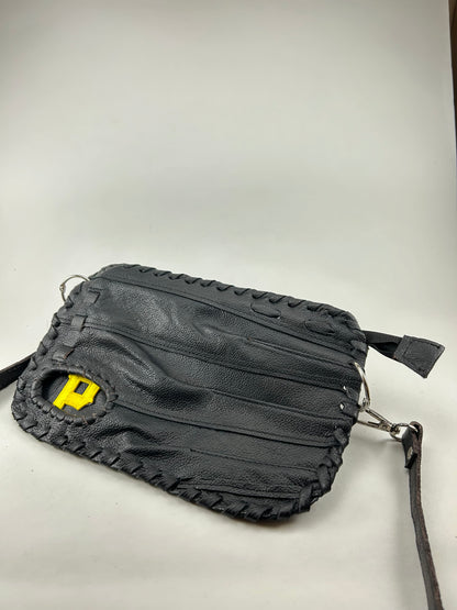 Black Finger Glove Purse - Pittsburg Pirates P