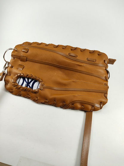 Finger Glove Purse - New York Yankees Pinstripes