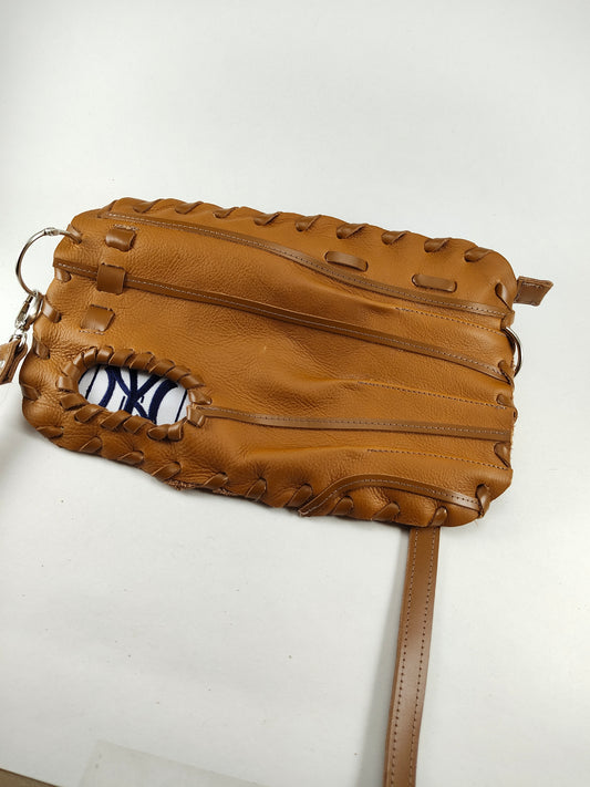 Finger Glove Purse - New York Yankees Pinstripes